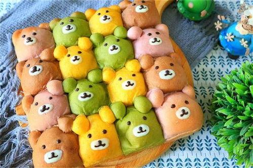 吃瓜小熊腮红甲,萌趣美妆新潮流