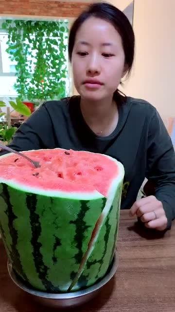 不用吃饭了吃瓜,畅享“吃瓜”新境界