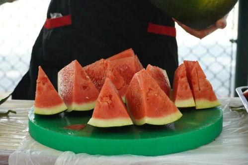 工程大学吃瓜,揭秘校园里的那些事儿