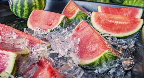 琉璃吃瓜现场图片,揭秘娱乐圈幕后风云  第2张