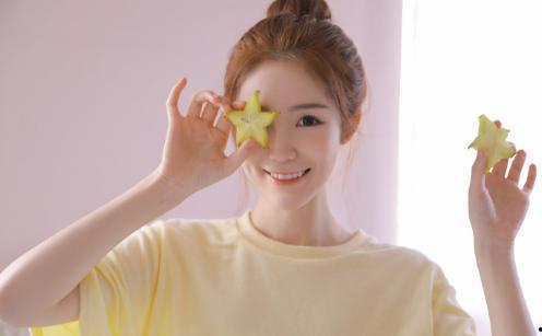 吃瓜小熊主播,揭秘娱乐圈幕后故事  第1张